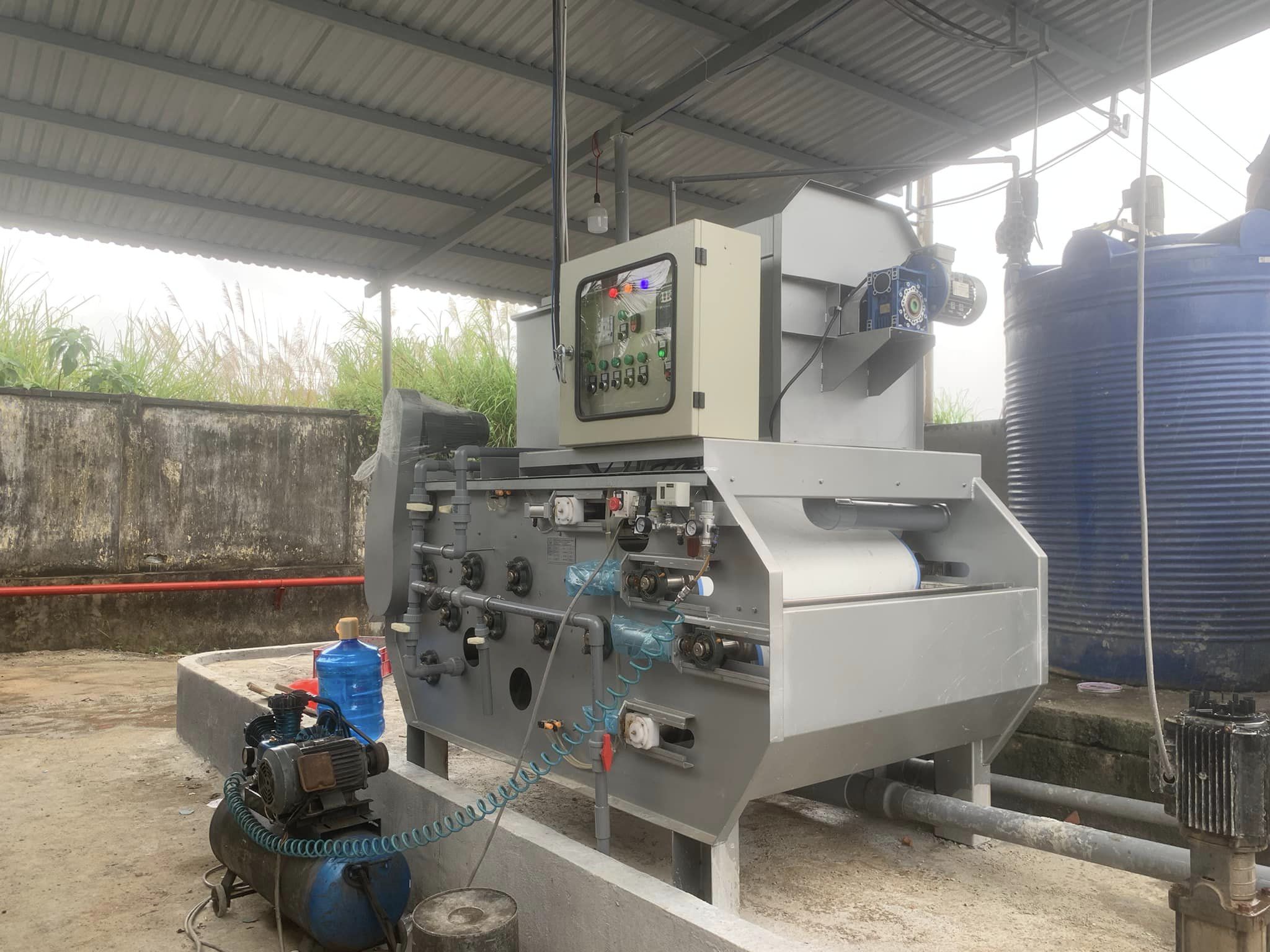 Máy ép bùn băng tải B=1500