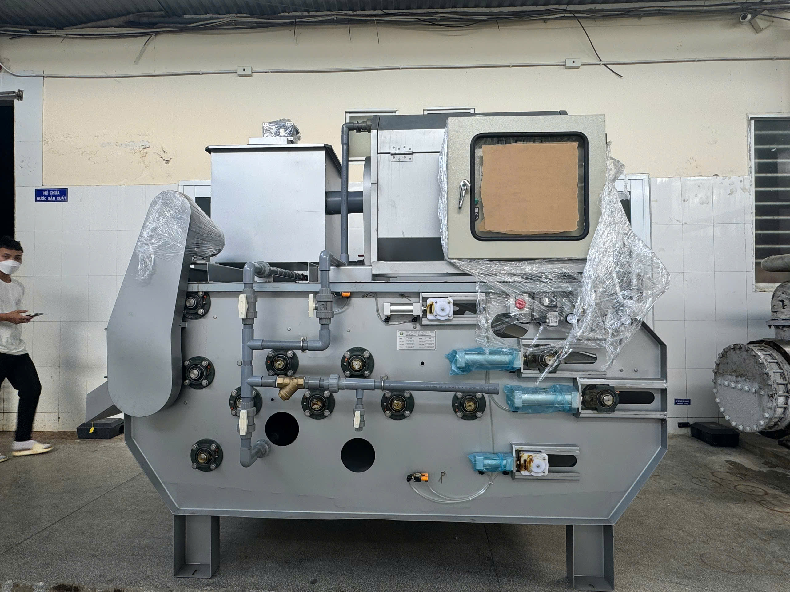 Máy ép bùn băng tải B=1000